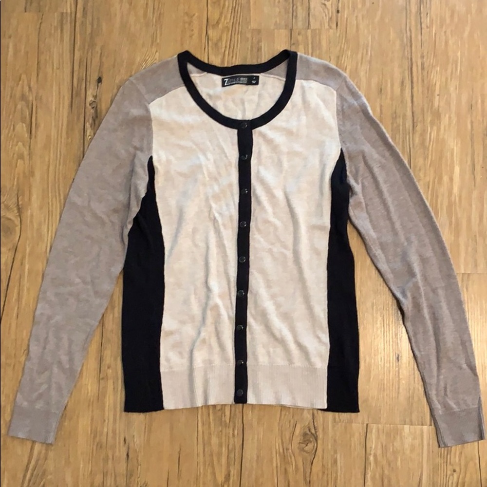 New York & Company 7th Avenue Cardigan